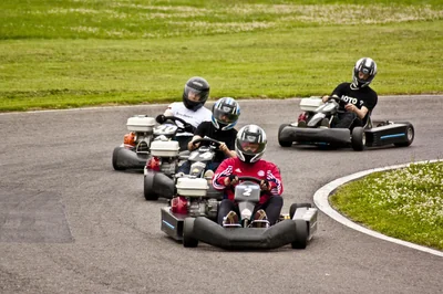 Découvrez les meilleures pistes de karting en France à essayer en 2026 !